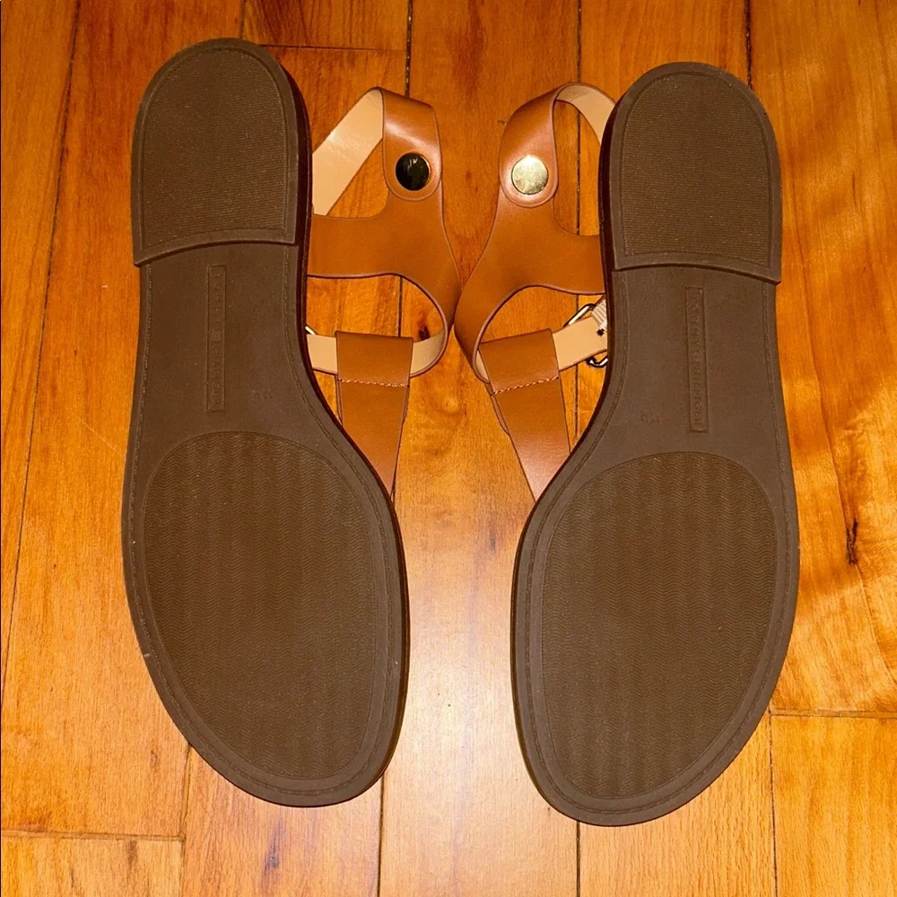 NWOT Tommy Hilfiger Bennia Brown Sandals